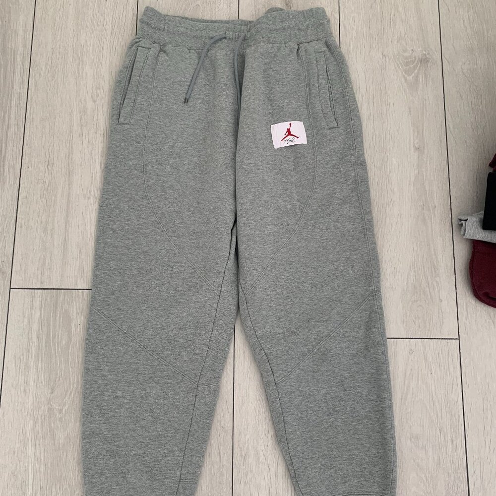 Jordan Sweatpants Size M NEW (purchased from Nordstrom)